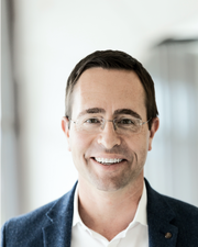 AUTOMOTIVE
BUSINESS Bild